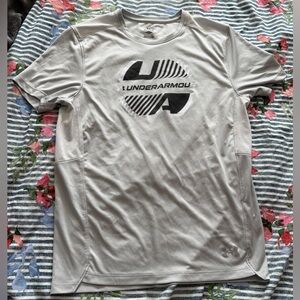 Under Armour Athletic dry- wick shirt